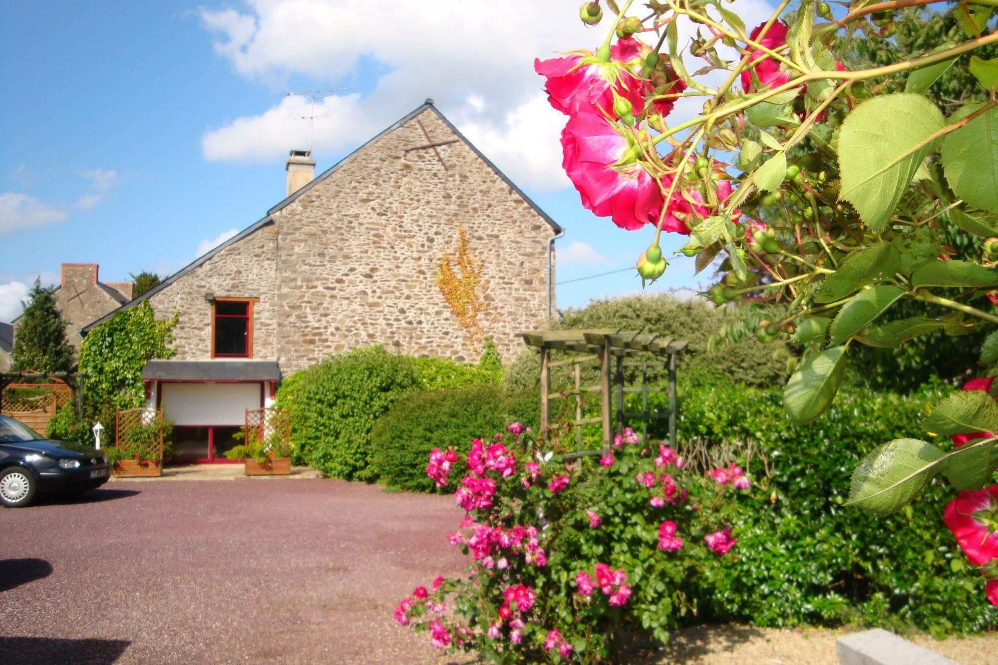Au Jardin D'Eloise Bed & Breakfast Tremereuc Exterior foto